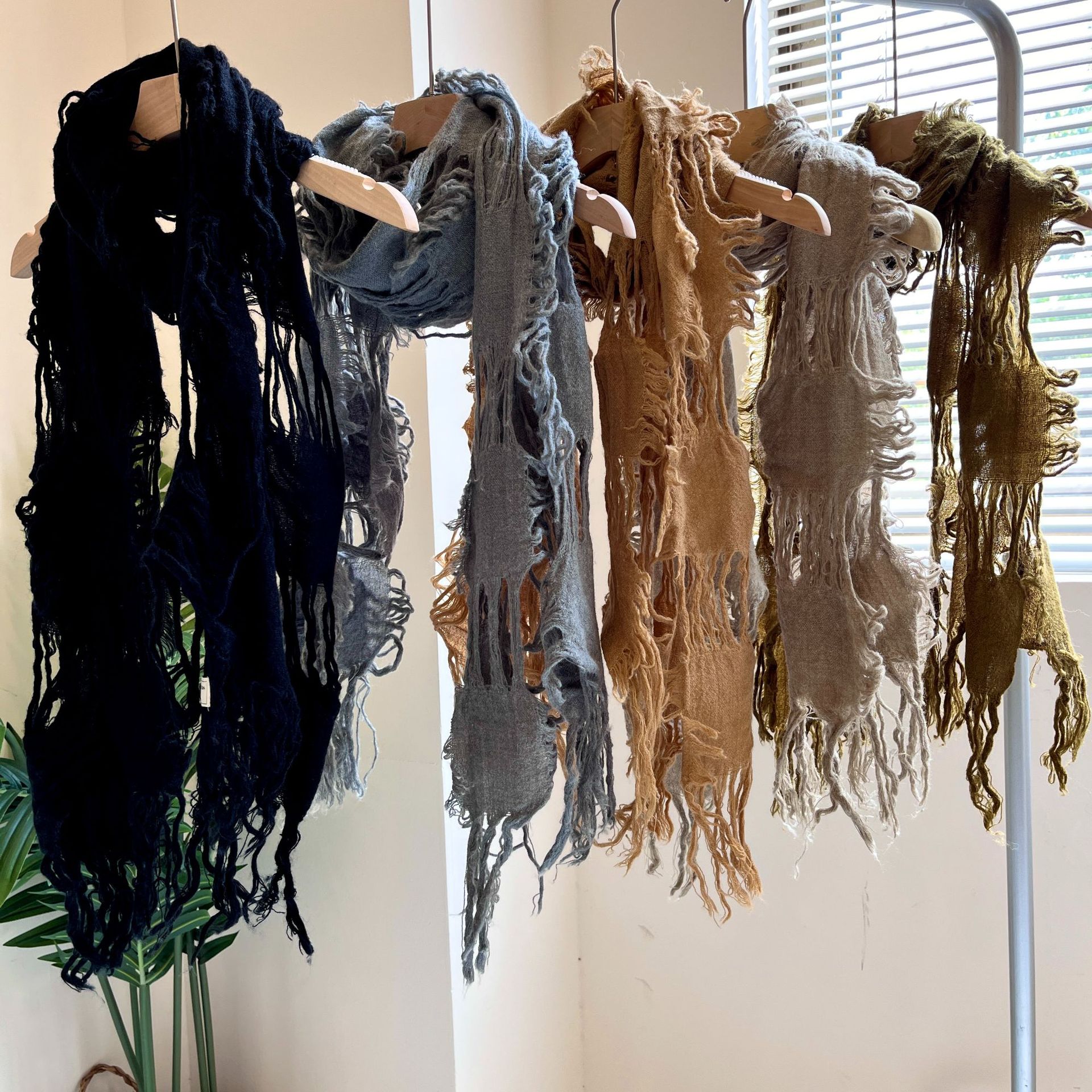 2025 New Fashion Ripped Hole T - Wool Scarf Men reseña y precio